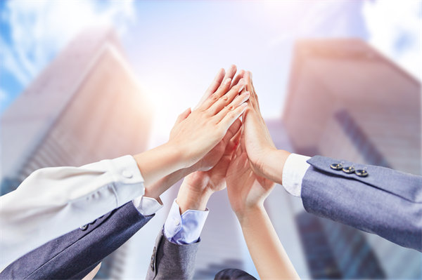 立足企業(yè)實際，制定可行經(jīng)營計劃，確保企業(yè)穩(wěn)健前行