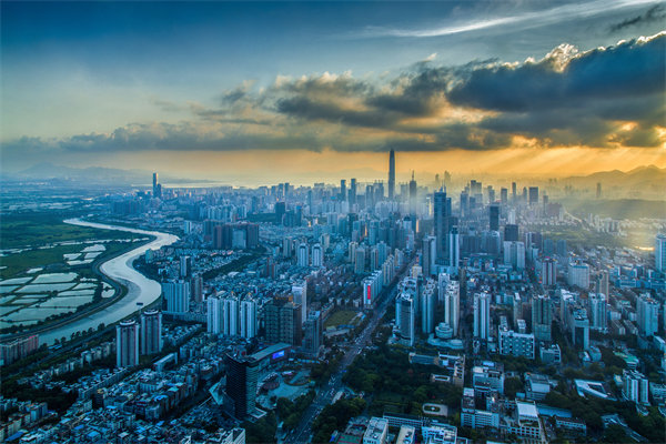 精準(zhǔn)把握市場脈搏，制定經(jīng)營計劃，引領(lǐng)企業(yè)搶占先機