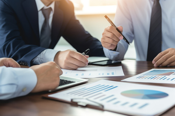 企業(yè)設(shè)立預(yù)算管理小組是不是由個(gè)人組建的？