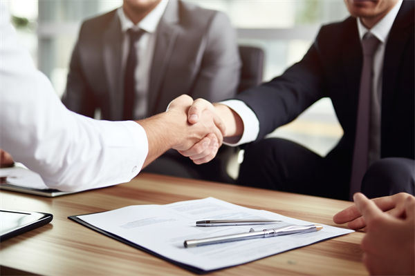 跨國企業(yè)如何管理文化差異以實(shí)現(xiàn)全球戰(zhàn)略協(xié)同？